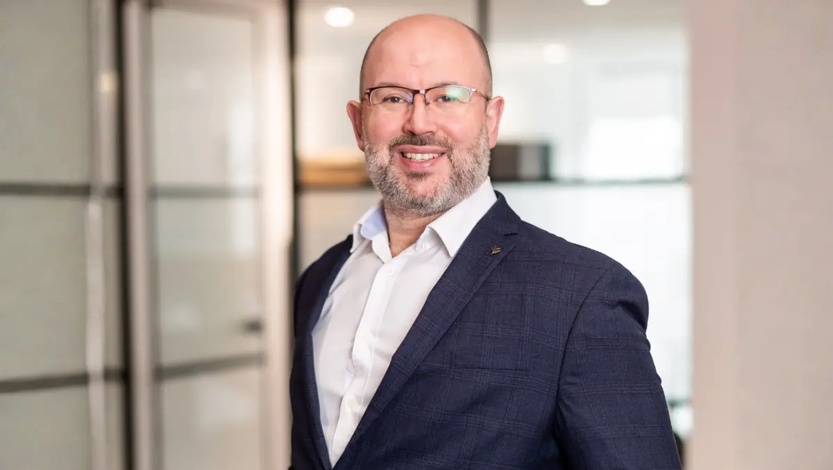 AI is rewriting the B2B marketing playbook for CIOs, CTOs & CMOS