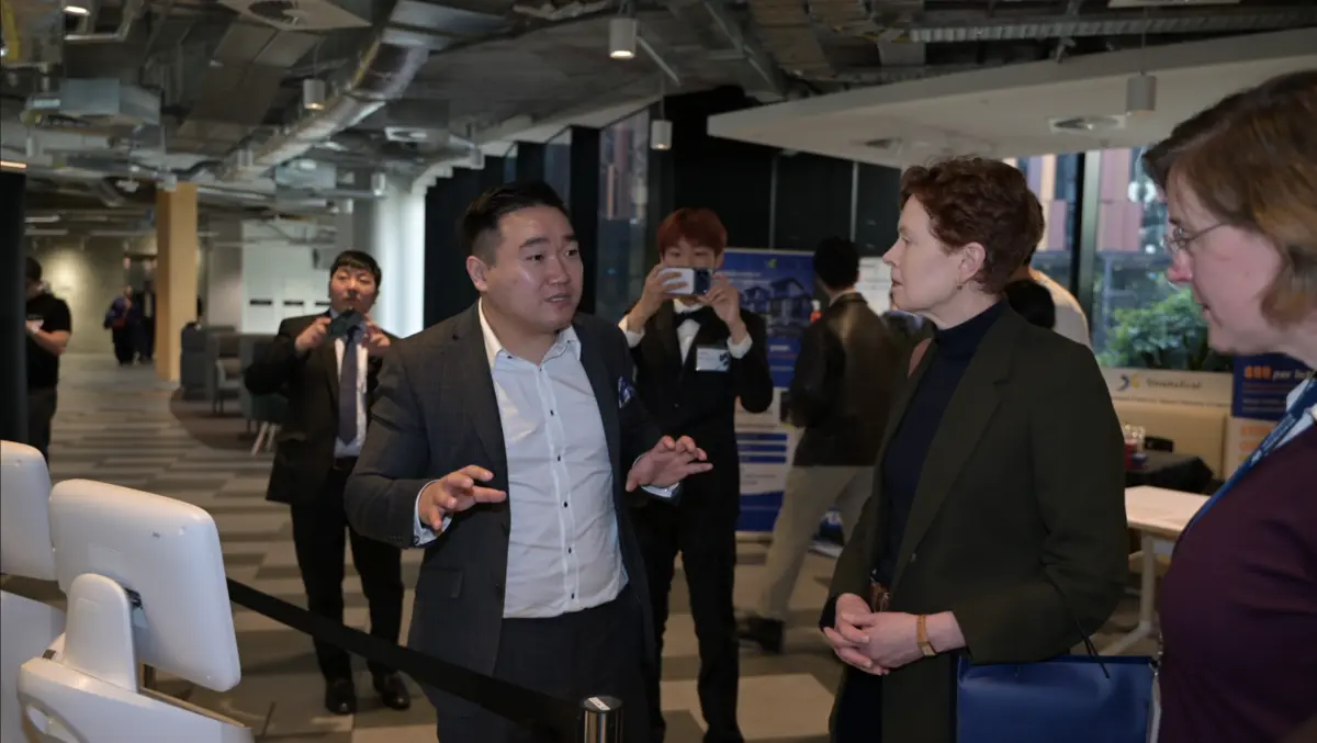 Melbourne expo showcases AI robots & startup ideas